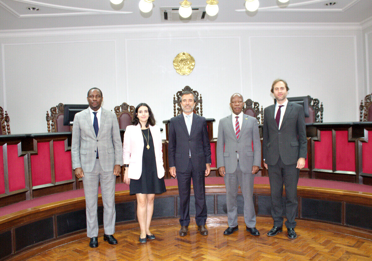 Visita Embaxador De Portugal